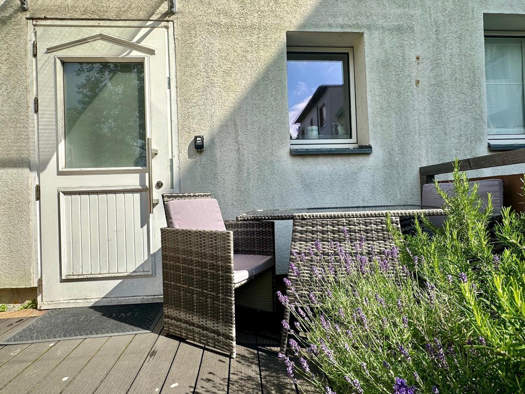 Modernes Apartement Am Rhein In Ruhiger Lage Colonia Esterno foto